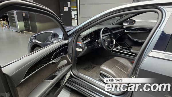 Audi A8 2021, фото 11