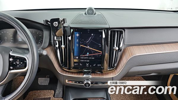 Volvo XC60 2021, фото 14