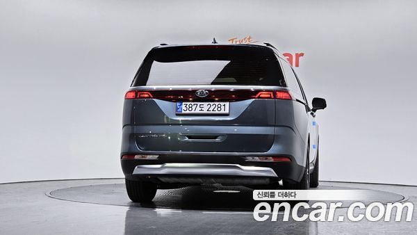 Kia Carnival 2021, фото 4