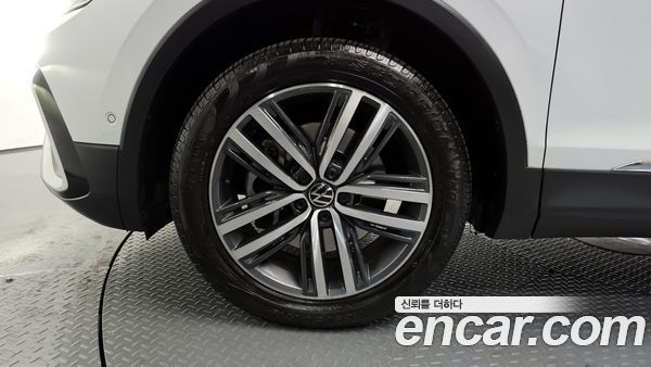 Volkswagen Tiguan 2023, фото 5