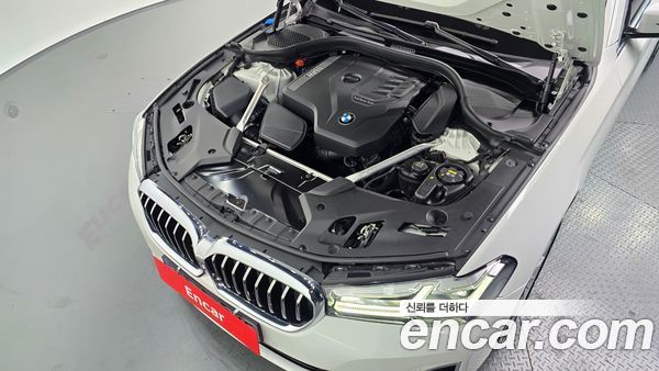 BMW 5 Series 2023, фото 6