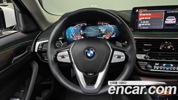BMW 5 Series 2023, фото 12