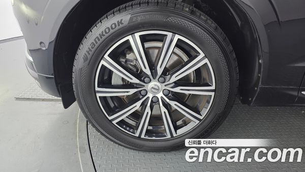 Volvo XC60 2020, фото 5