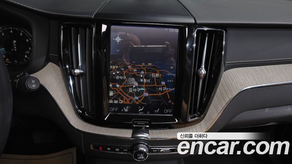 Volvo XC60 2020, фото 14