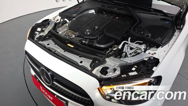 Mercedes-Benz E-Class 2021, фото 5