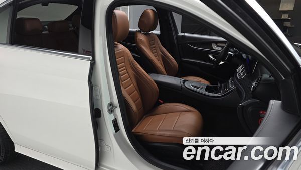 Mercedes-Benz E-Class 2021, фото 9