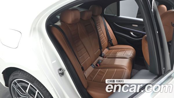 Mercedes-Benz E-Class 2021, фото 10