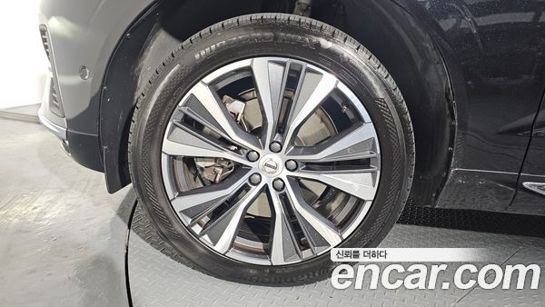 Volvo XC60 2022, фото 5
