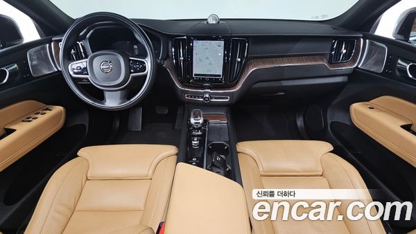 Volvo XC60 2022, фото 7