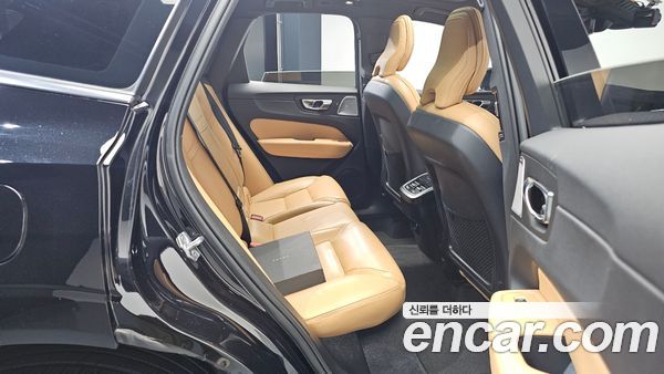 Volvo XC60 2022, фото 12