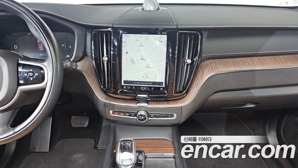 Volvo XC60 2022, фото 14
