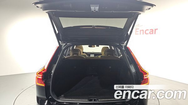 Volvo XC60 2022, фото 20
