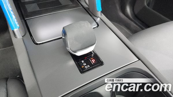 Land Rover Discovery Sport 2025, фото 9