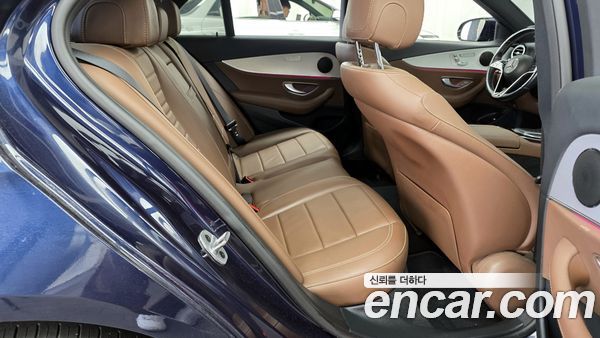 Mercedes-Benz E-Class 2021, фото 12