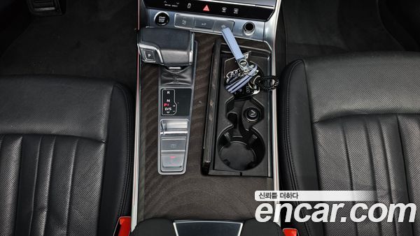 Audi A6 2022, фото 9