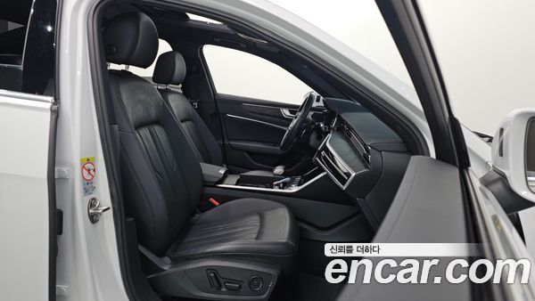 Audi A6 2022, фото 10
