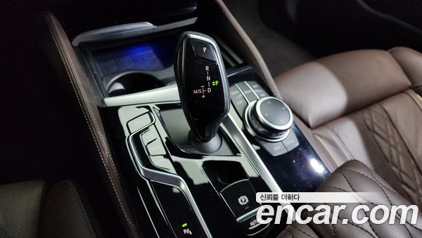 BMW 5 Series 2022, фото 9