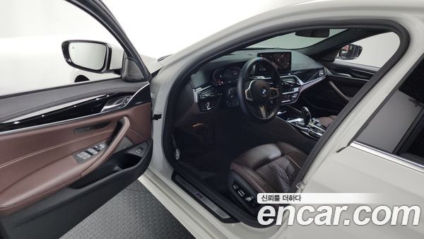 BMW 5 Series 2022, фото 10