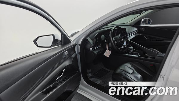 Hyundai Elantra 2022, фото 11