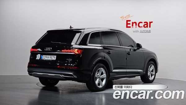 Audi Q7 2022, фото 2