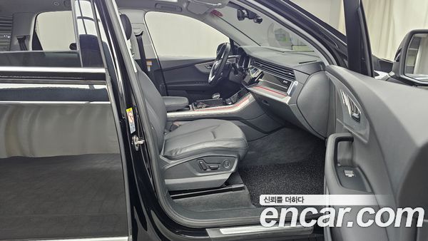 Audi Q7 2022, фото 11
