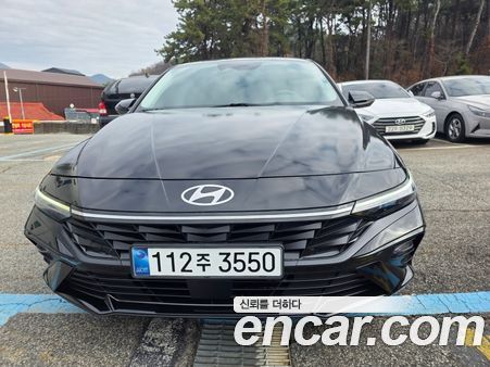 Hyundai Elantra 2024