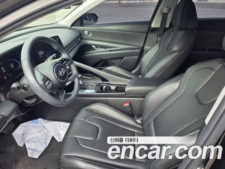 Hyundai Elantra 2024, фото 9