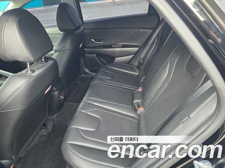Hyundai Elantra 2024, фото 11
