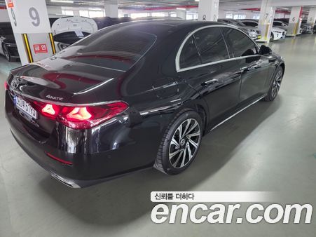 Mercedes-Benz E-Class 2024, фото 5
