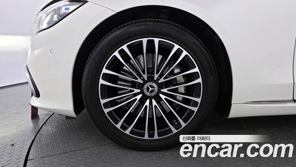 Mercedes-Benz S-Class 2022, фото 5