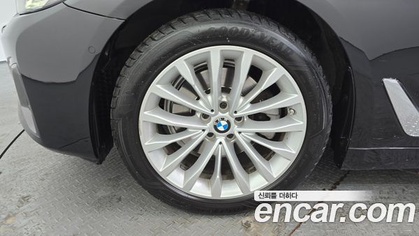 BMW 5 Series 2021, фото 5