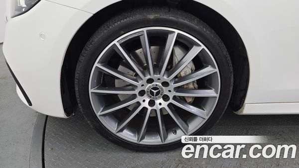 Mercedes-Benz E-Class 2021, фото 5