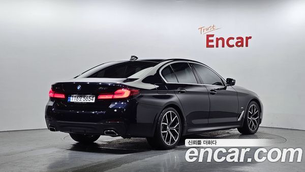 BMW 5 Series 2023, фото 2
