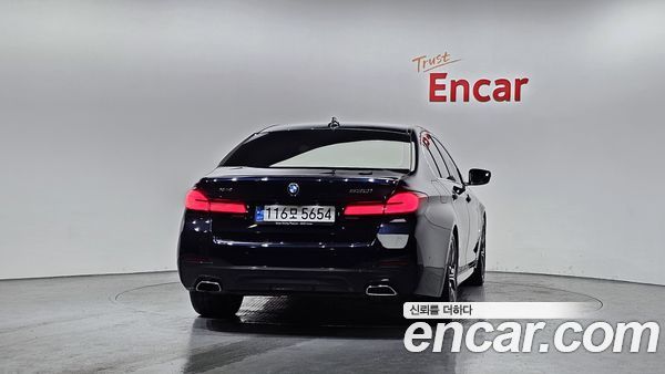 BMW 5 Series 2023, фото 4