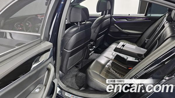 BMW 5 Series 2023, фото 11