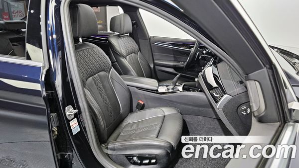 BMW 5 Series 2023, фото 12