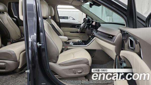 Kia Carnival 2021, фото 11