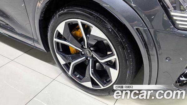 Audi e-tron 2022, фото 20