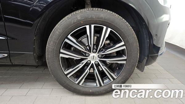 Volvo XC60 2022, фото 5