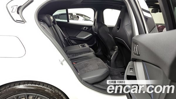 BMW 1 Series 2025, фото 12