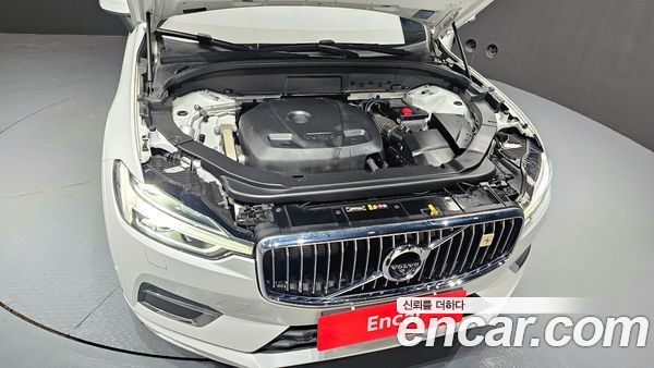Volvo XC60 2020, фото 6