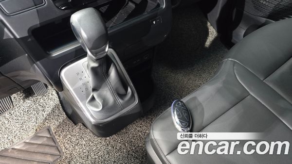 Hyundai Staria 2025, фото 9