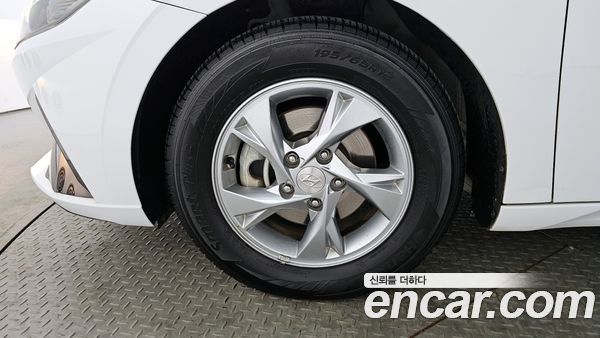 Hyundai Elantra 2021, фото 5