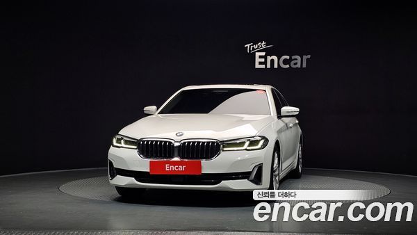 BMW 5 Series 2023, фото 3
