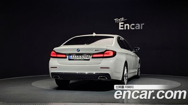 BMW 5 Series 2023, фото 4