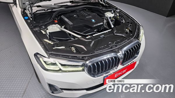 BMW 5 Series 2023, фото 6