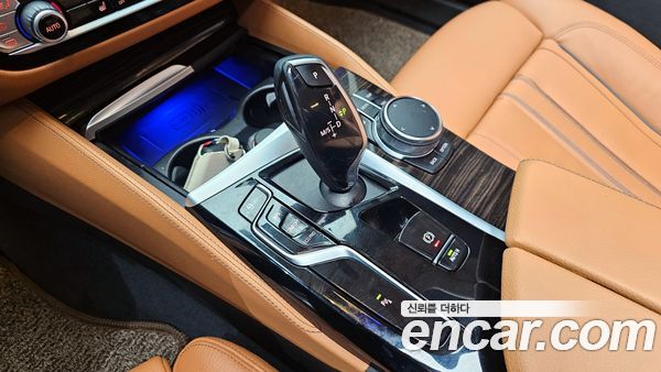 BMW 5 Series 2023, фото 9