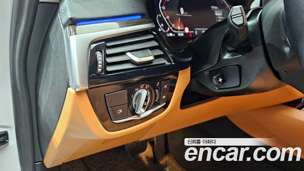 BMW 5 Series 2023, фото 14