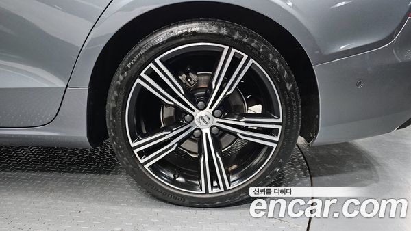 Volvo S60 2020, фото 5