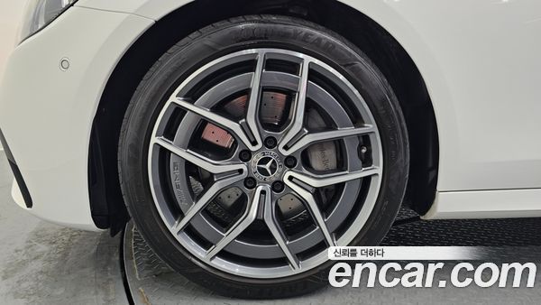 Mercedes-Benz E-Class 2022, фото 5